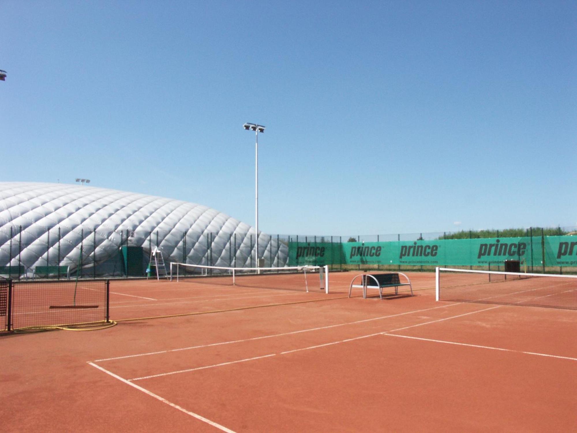 Buly Arena Hotel Kravaře Екстериор снимка