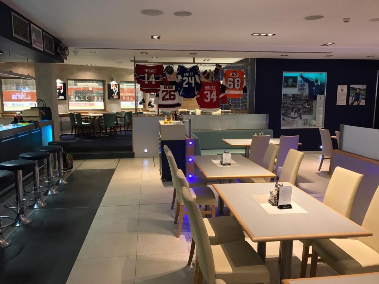 Buly Arena Hotel Kravaře Екстериор снимка